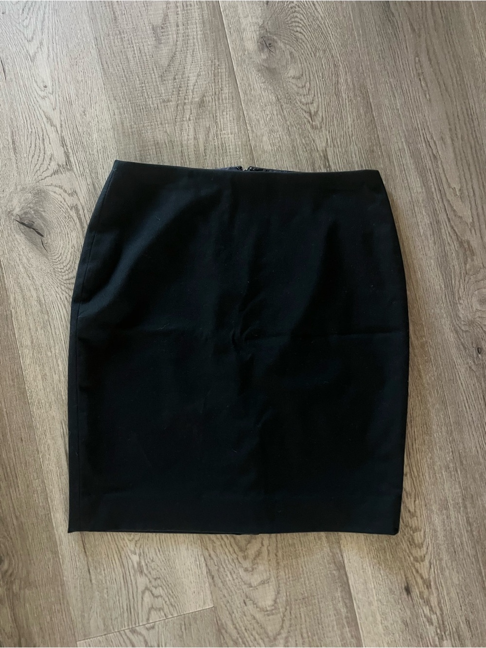 Banana Republic Black Pencil Skirt - Tailored Workwear